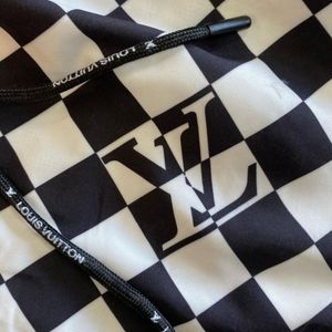 SOLD OUT🎉🎉🎉Mens LV Shorts Size M & L